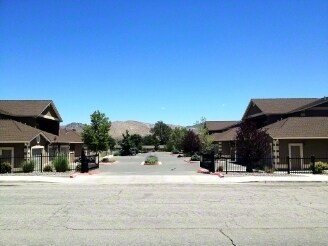Building Photo - Synder Avenue Townhomes