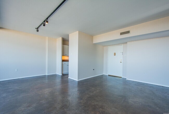 Foto del edificio - 700 E 9th St