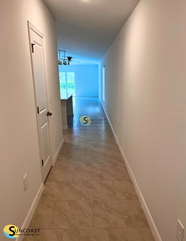 Building Photo - Stunning New Construction Home in Fort Myers