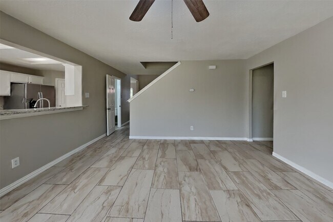Foto del edificio - 19731 Village Ridge Dr