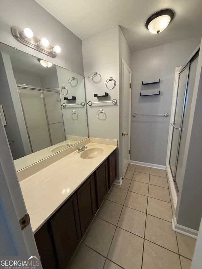 Foto del edificio - 9447 Cypress Ln