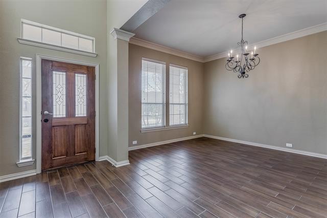 Foto del edificio - 2476 Lakewood Dr