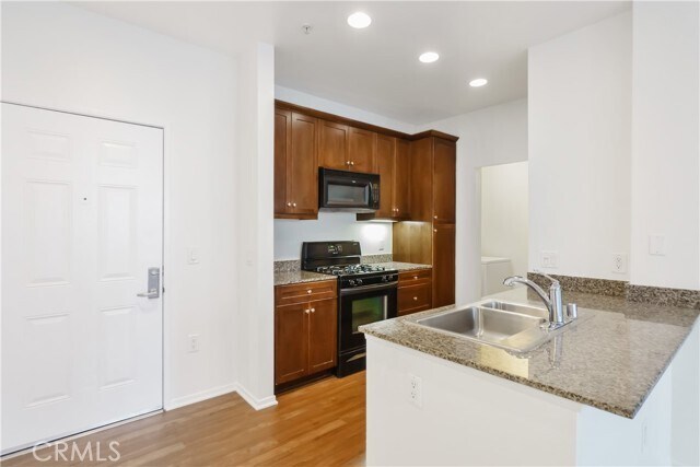 Foto del edificio - 1329 Scholarship