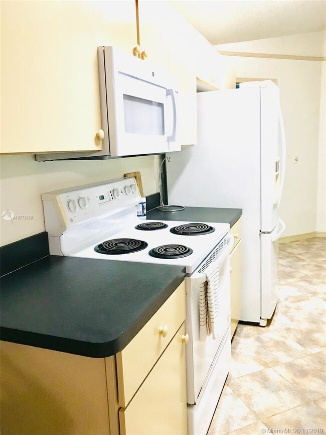 Building Photo - 234 Nesmith Ave