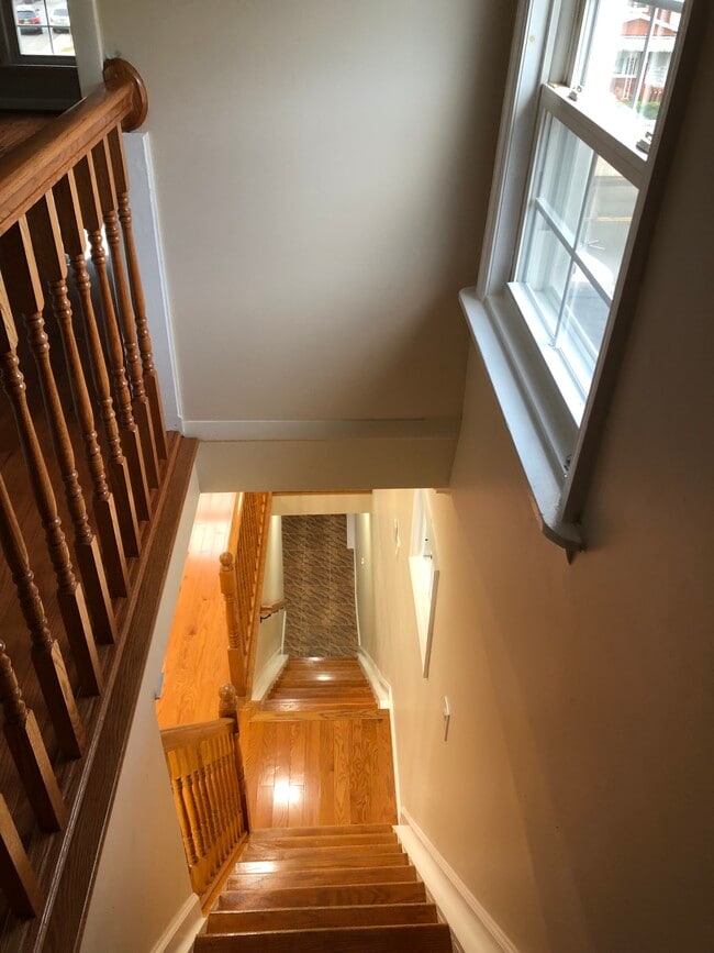 Building Photo - 135-06-106 107th Ave