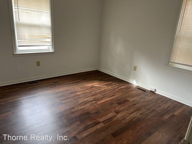 Building Photo - 3 br, 1 bath House - 420 Henry Street
