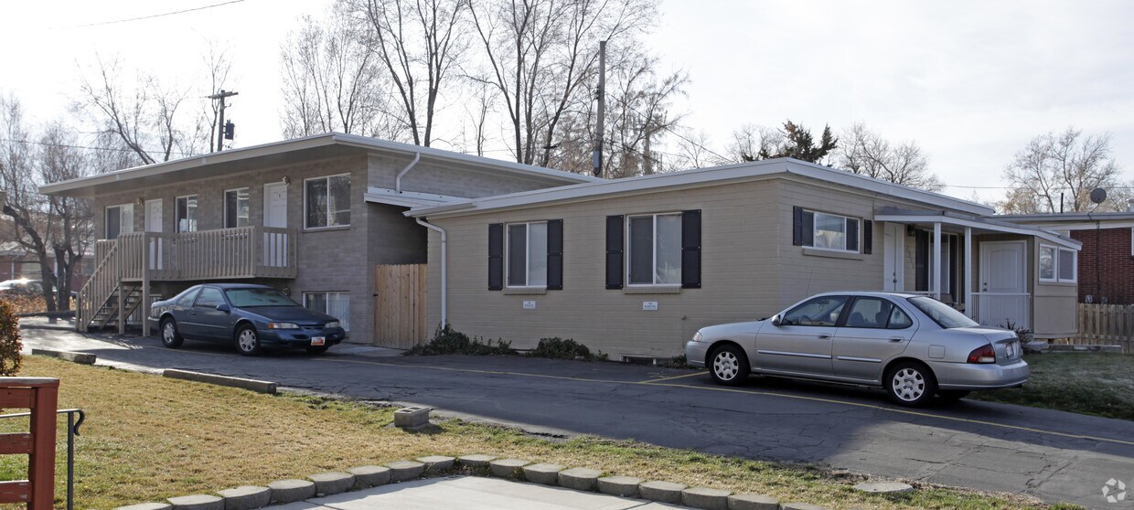 Building Photo - 4389 S Highland Dr