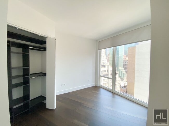 Building Photo - East 44th Street