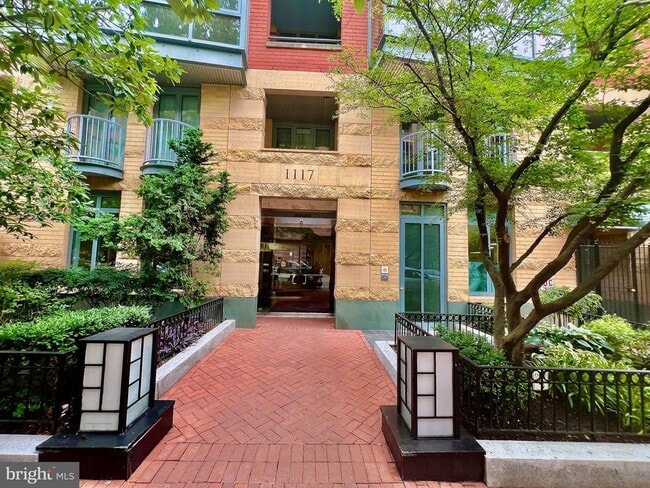 Foto del edificio - 1117 10th St NW