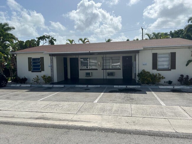 Foto del edificio - 1225 NE 15th Ave