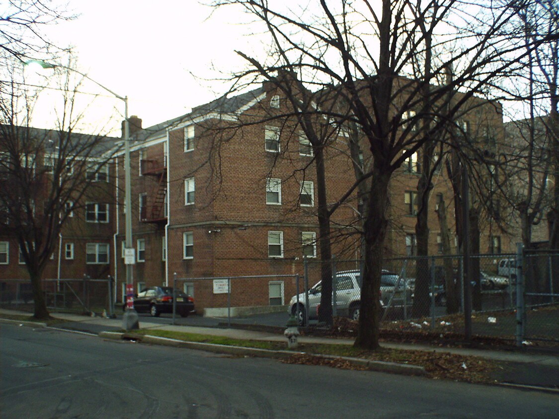 Foto del edificio - 139 Halsted St