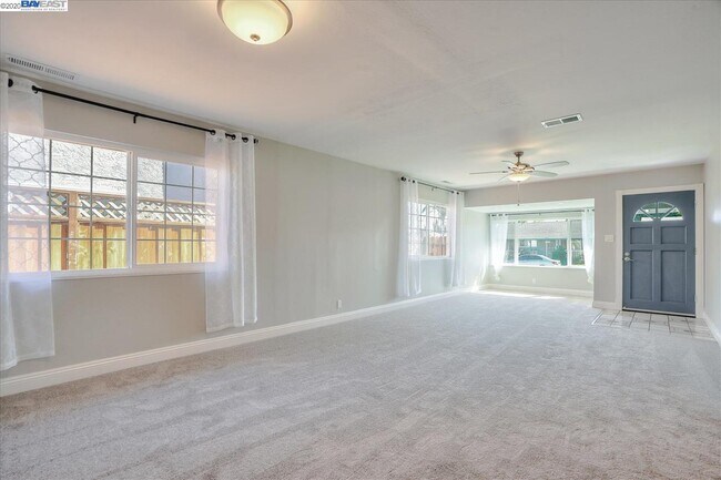Building Photo - 4635 Cerritos Ave