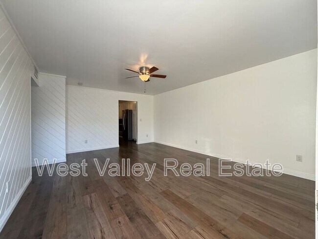 Foto del edificio - 543 Front St