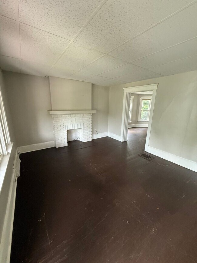 Foto del edificio - 700 E 117th St
