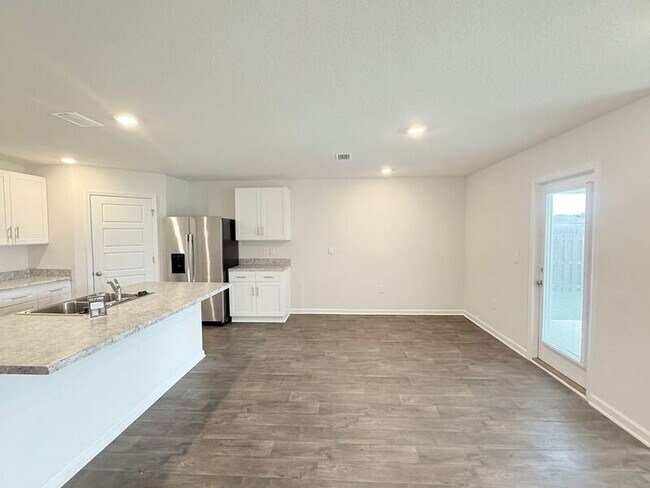 Building Photo - 5970 Smarty Jones Wy