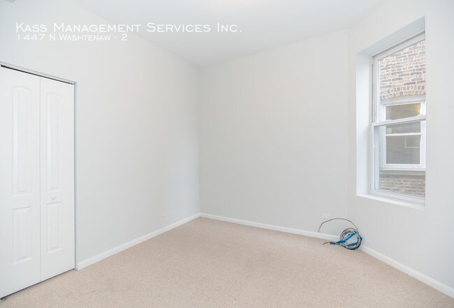 Foto del edificio - 1447 N Washtenaw Ave