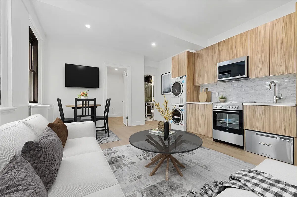 Foto principal - 138 E 38th St