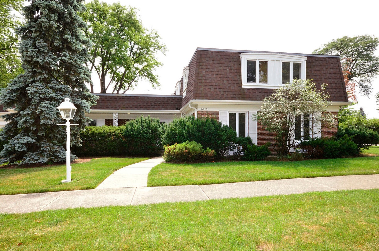 Foto principal - 2025 Milton Ave