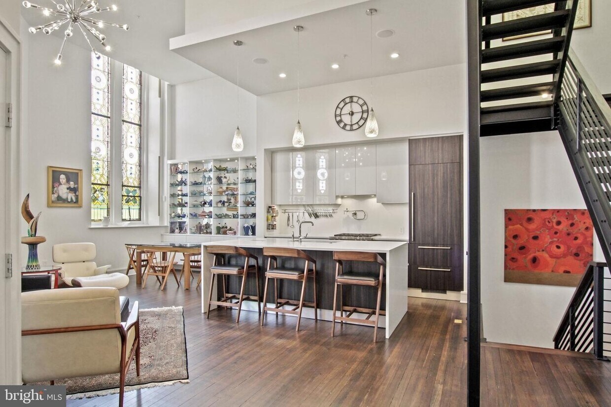 Foto principal - 609 Maryland Ave NE