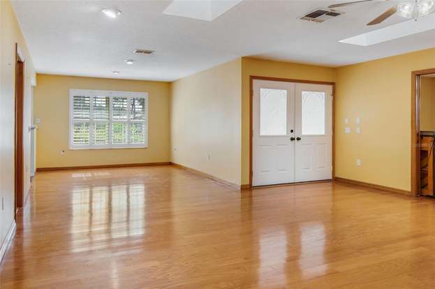 Building Photo - 22939 Glen Ct