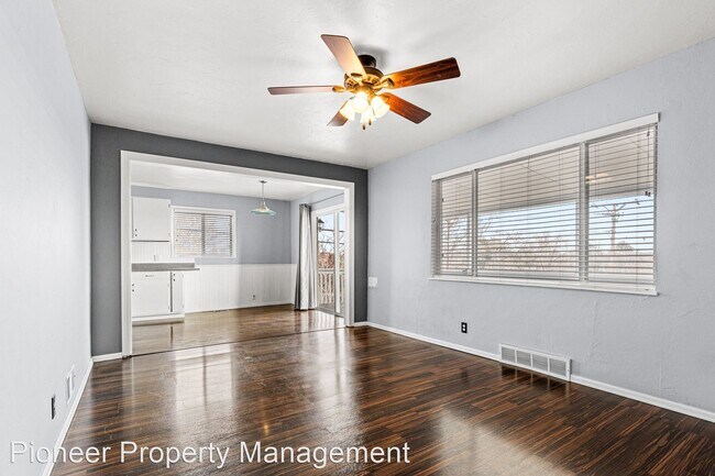 Foto del edificio - 3 br, 1 bath House - 701 S Navajo St