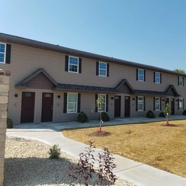 Building Photo - 415 Meadow Dr