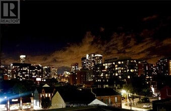 Building Photo - 120 Parliament St