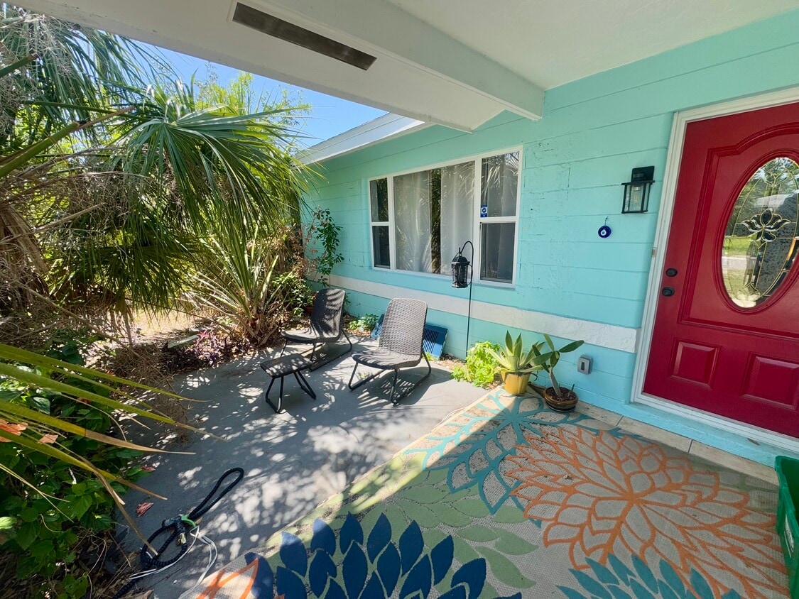Primary Photo - 5318 61st Way N