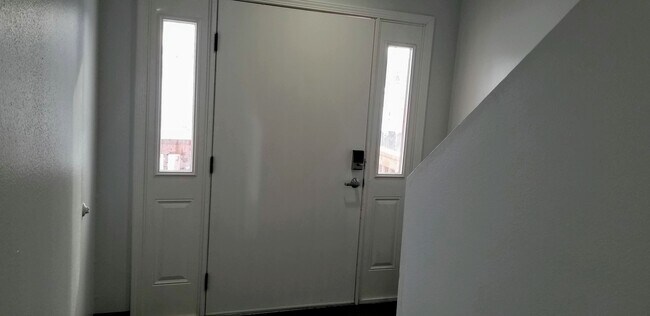 secure entrance area - main door - 5850 Rocky Mountain Ct