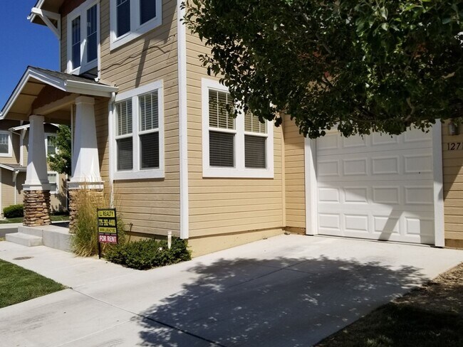 Foto del edificio - 3 Bedroom Home in Gardnerville Ranchos