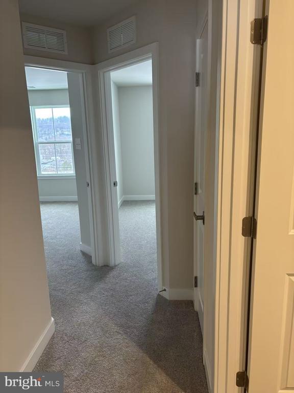 Building Photo - 2652 Tisbury Ln