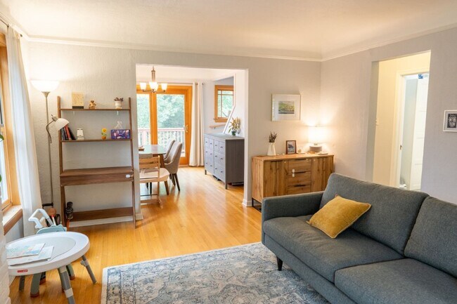 Foto del edificio - 4Bd/1.5Ba Seattle House
