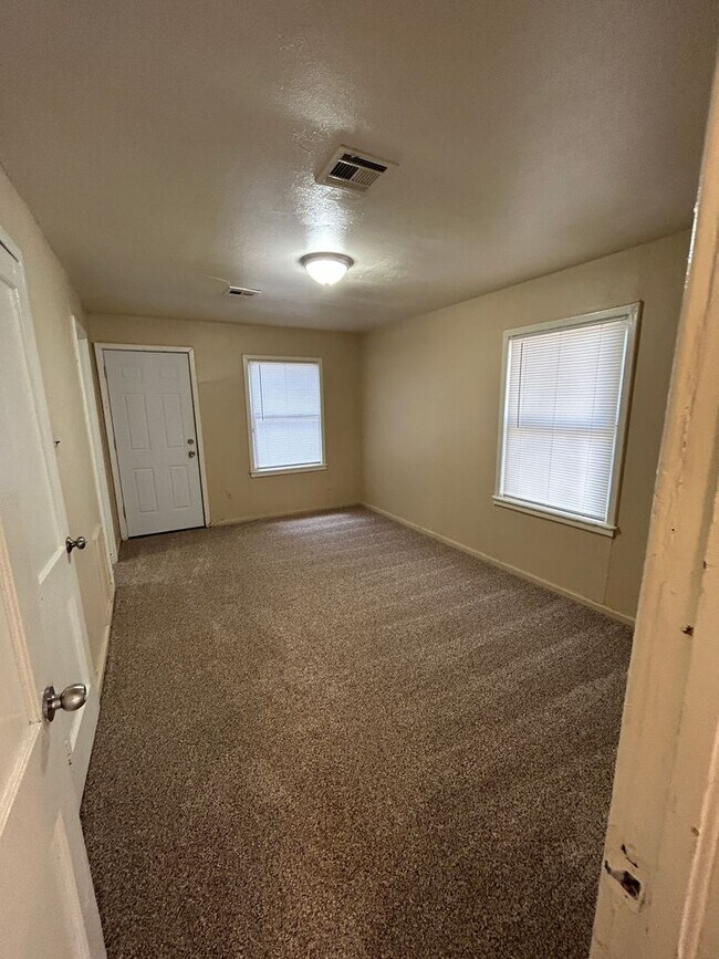 Foto del edificio - 1809 NW Lawton Ave