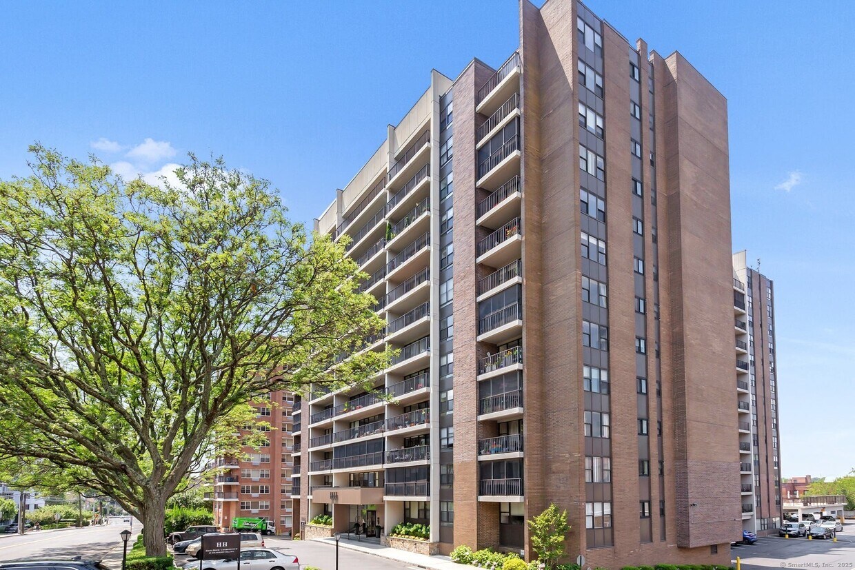 Foto principal - 44 Strawberry Hill Ave