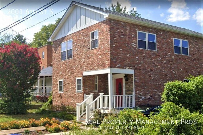 Foto del edificio - Stunning, Spacious, Custom Penronse Home- ...
