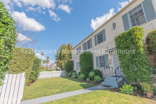 Building Photo - 1460 S Orange Grove Ave