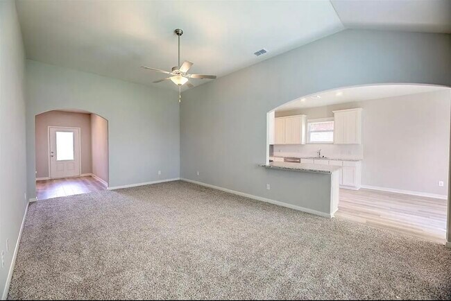 Building Photo - 2020 Erlinda Dr