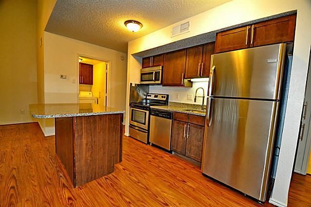 Foto del edificio - 6910 Skillman St