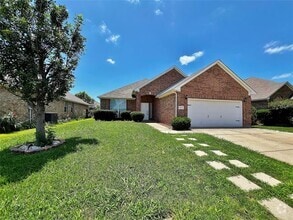 Building Photo - 8000 Ranchvale Ln