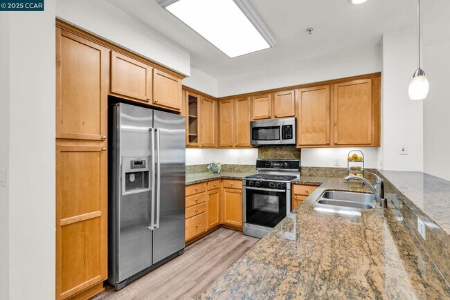Foto del edificio - 1310 Creekside Dr