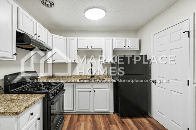 Foto del edificio - 10199 Foxfire Terrace