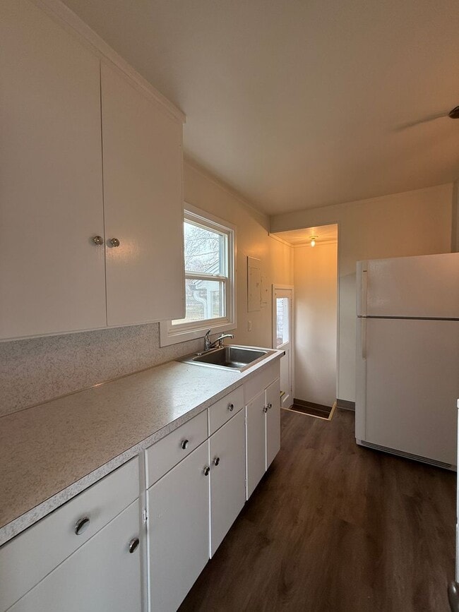 Building Photo - 1115lo