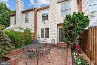 Building Photo - 6531 Kemper Lakes Ct