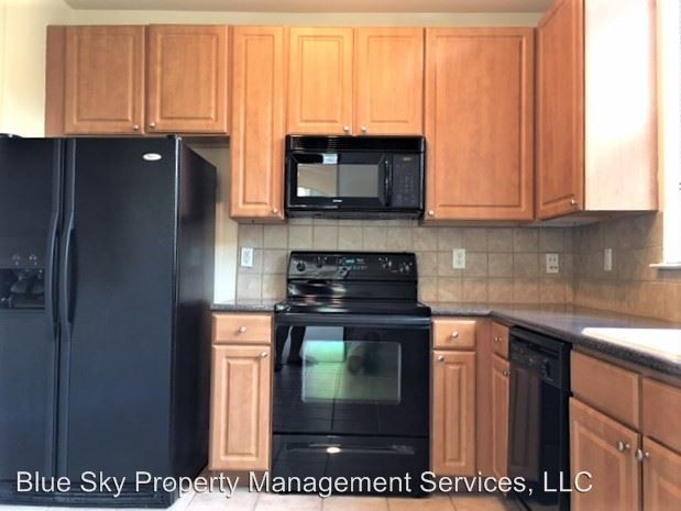 Building Photo - 515 Mirasol Cir