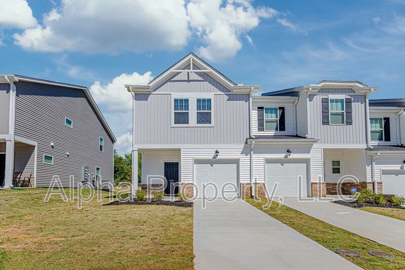 Foto principal - 430 Ellis Mill St
