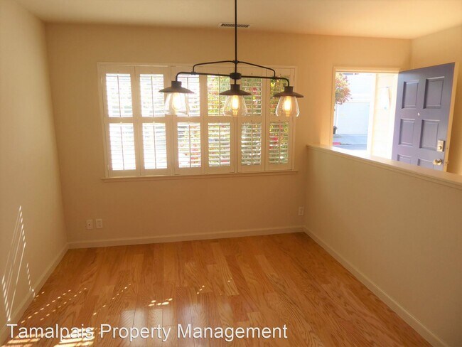 Building Photo - 4 br, 2.5 bath House - 129 Mariner Green C...