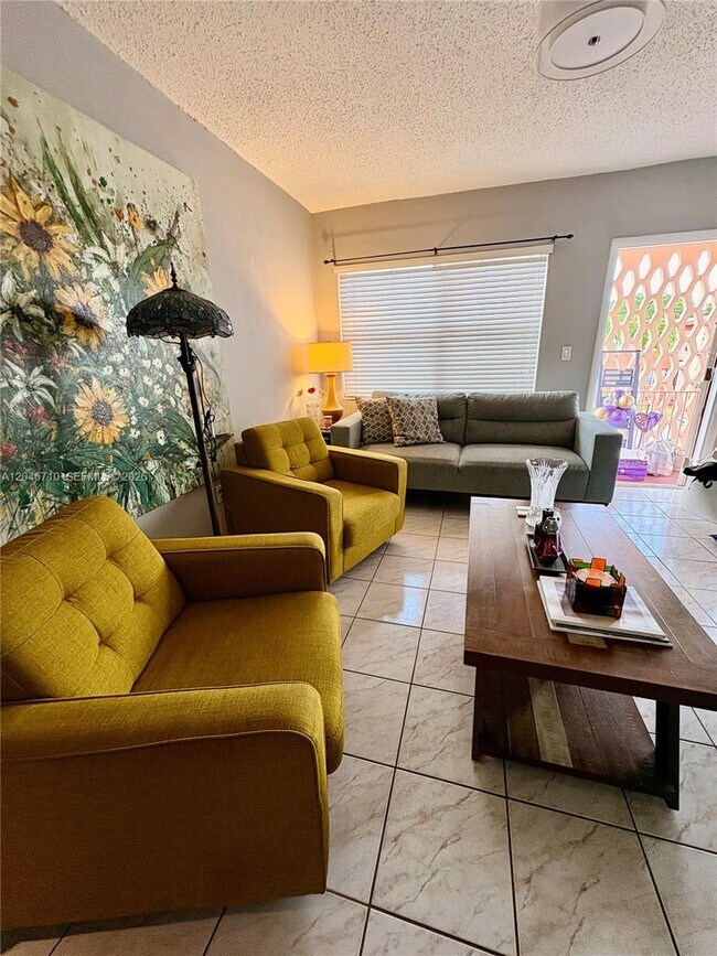 Foto del edificio - 3501 SW 10th St