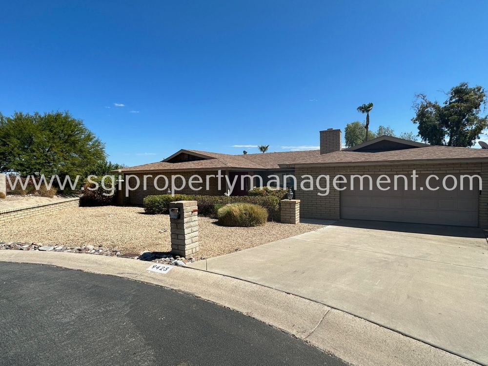 Primary Photo - Luxury home with basketball court.