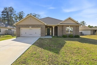 Building Photo - 52 Woodwater Cir