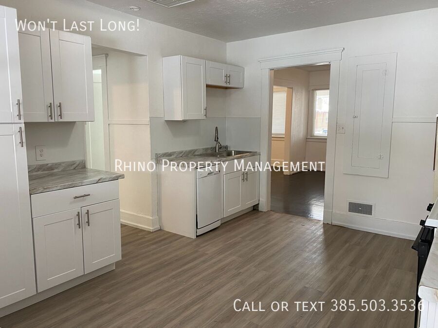 Foto principal - 3224 S Adams Ave